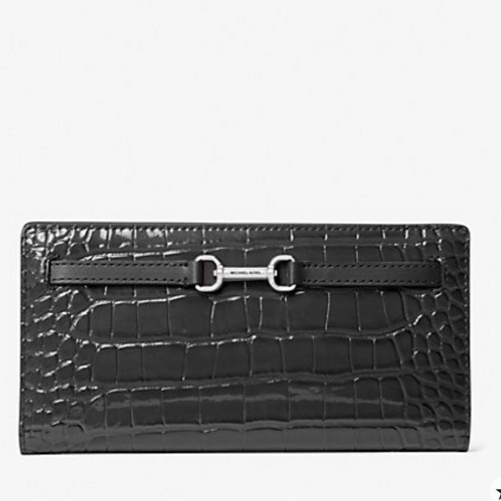 MICHAEL KORS Carson Large Snap Patent Crocodile Embossed Bifold Wallet
Black
NWT